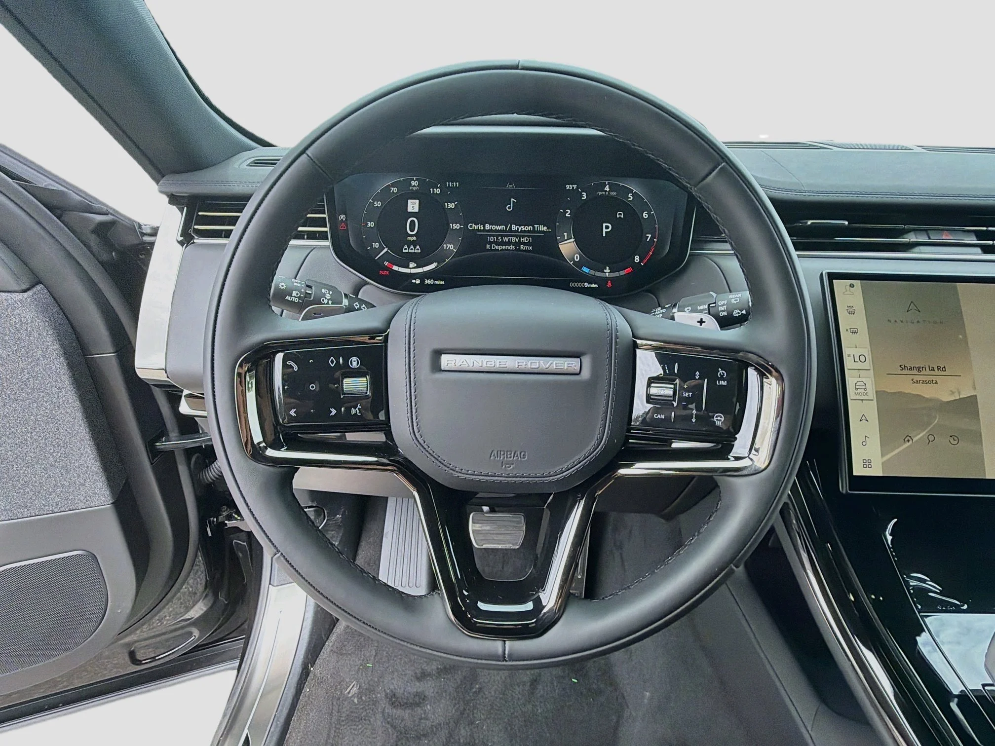 New 2026 Santorini Black Land Rover Dynamic SE image 41