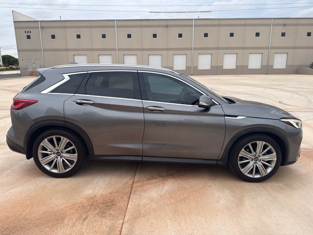 Used 2020 Gray INFINITI Sensory image 4