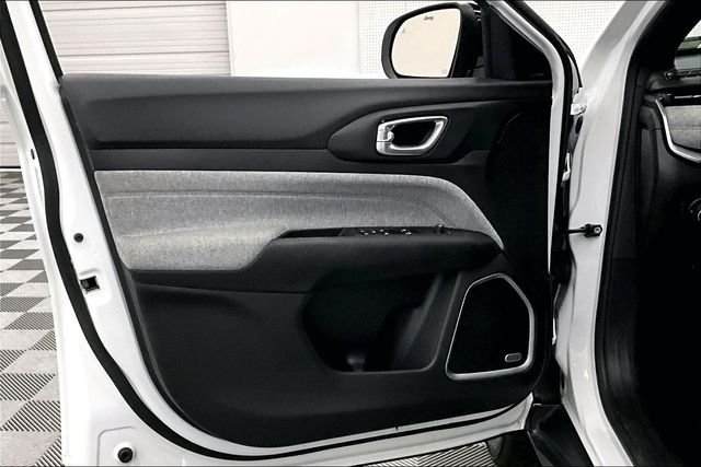 2023 Jeep Compass Latitude Lux - Photo 21