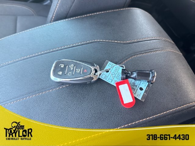Used 2019 SUMMIT WHITE Chevrolet LT Cloth image 29