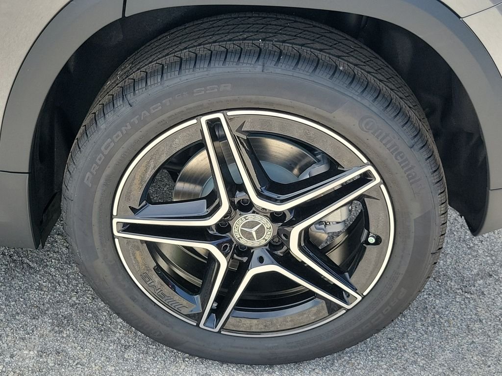 New 2026 Mountain Grey Metallic Mercedes-Benz GLA 250 image 8