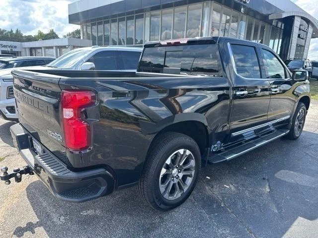 Used 2023 Black Chevrolet High Country image 17