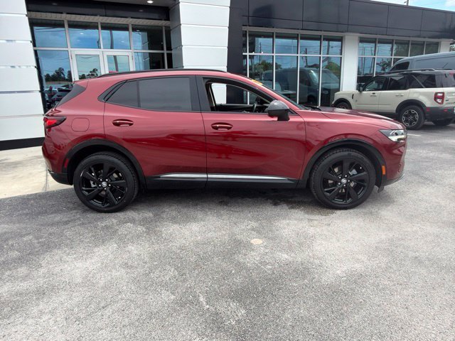 Used 2022 CINNABAR METALLIC Buick Preferred image 10