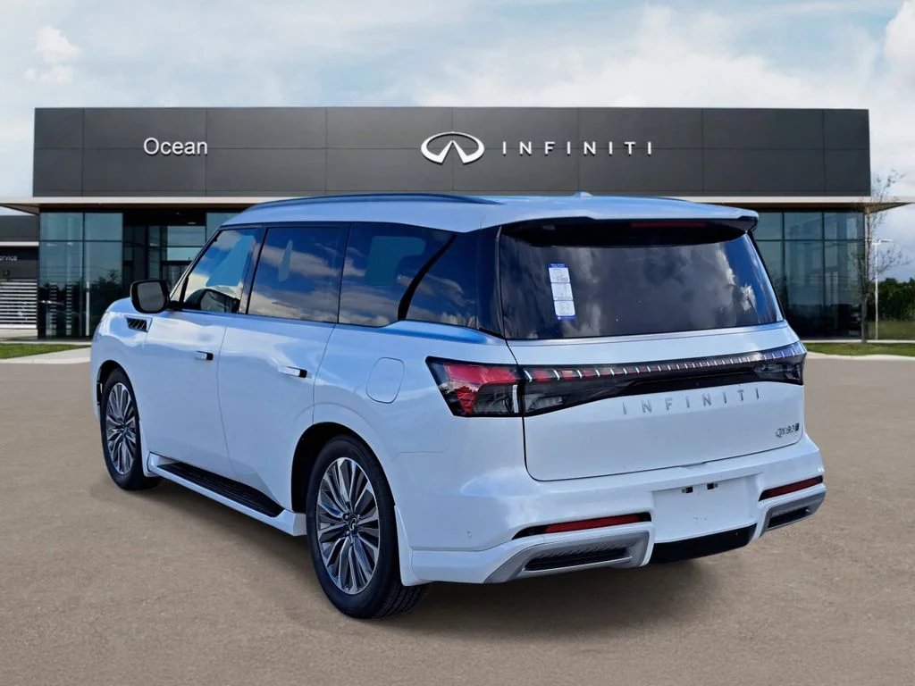 New 2026 RADIANT WHITE INFINITI Luxe 2WD image 4