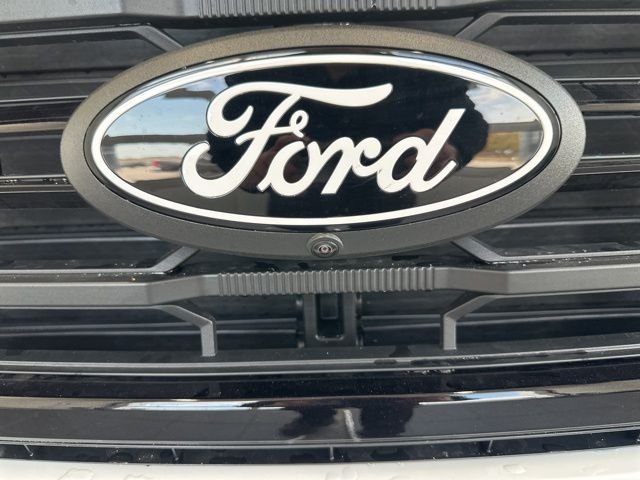 New 2026 Oxford White Ford XLT image 3