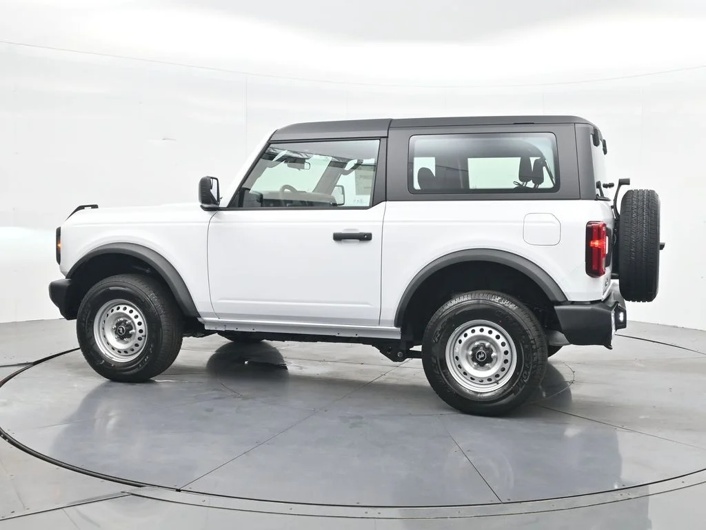 New 2026 Oxford White Ford Base image 10