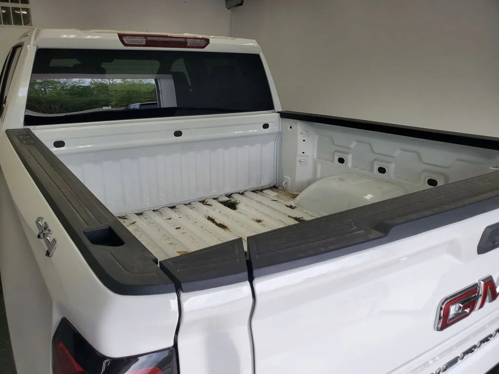New 2026 Summit White GMC Elevation image 27