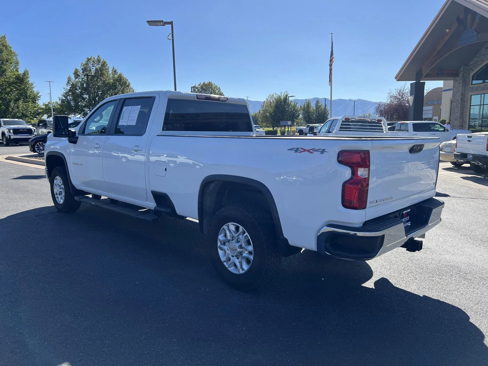 2022 Chevrolet Silverado 3500HD LT - Photo 3
