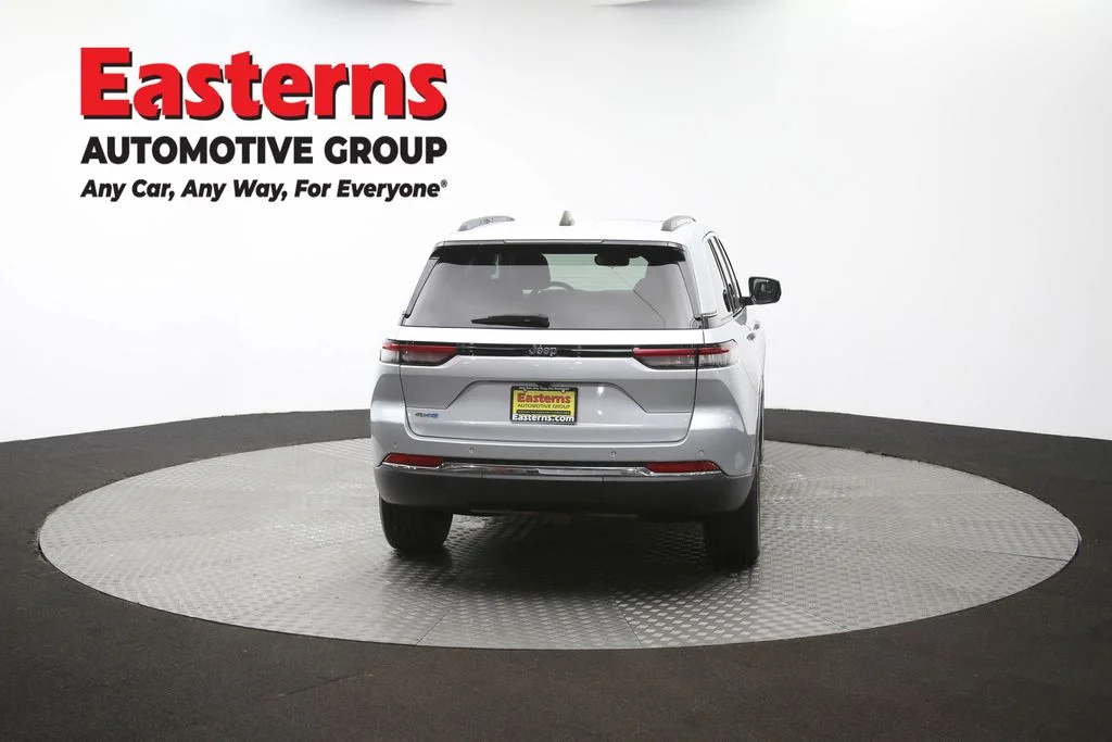 Used 2022 Silver Jeep 4xe image 40