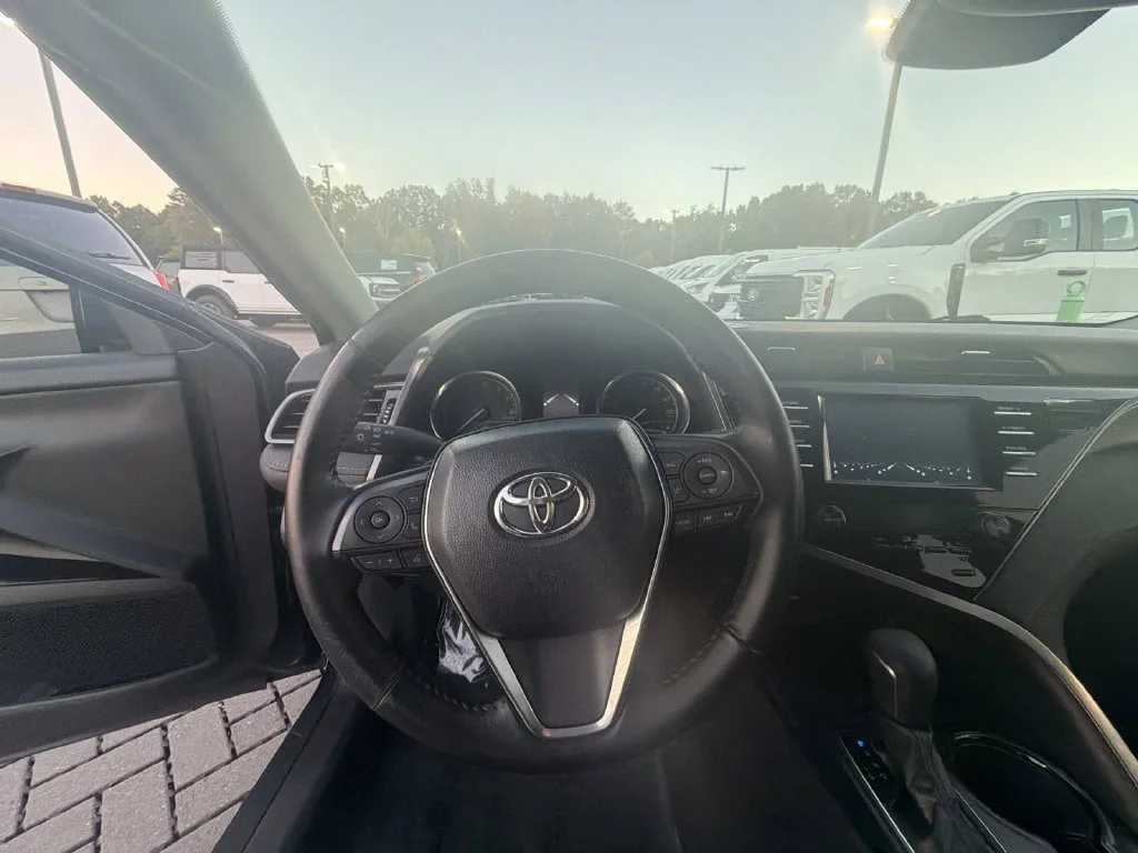 Used 2019 Blue Toyota SE image 16