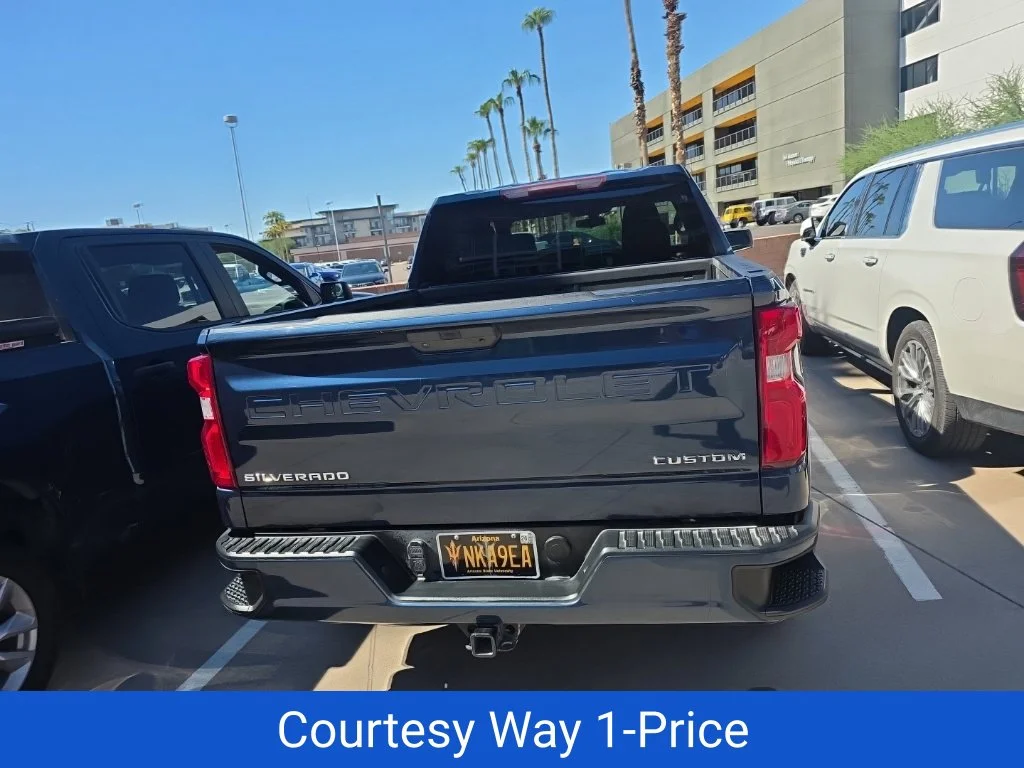 Used 2021 Blue Chevrolet Custom image 6