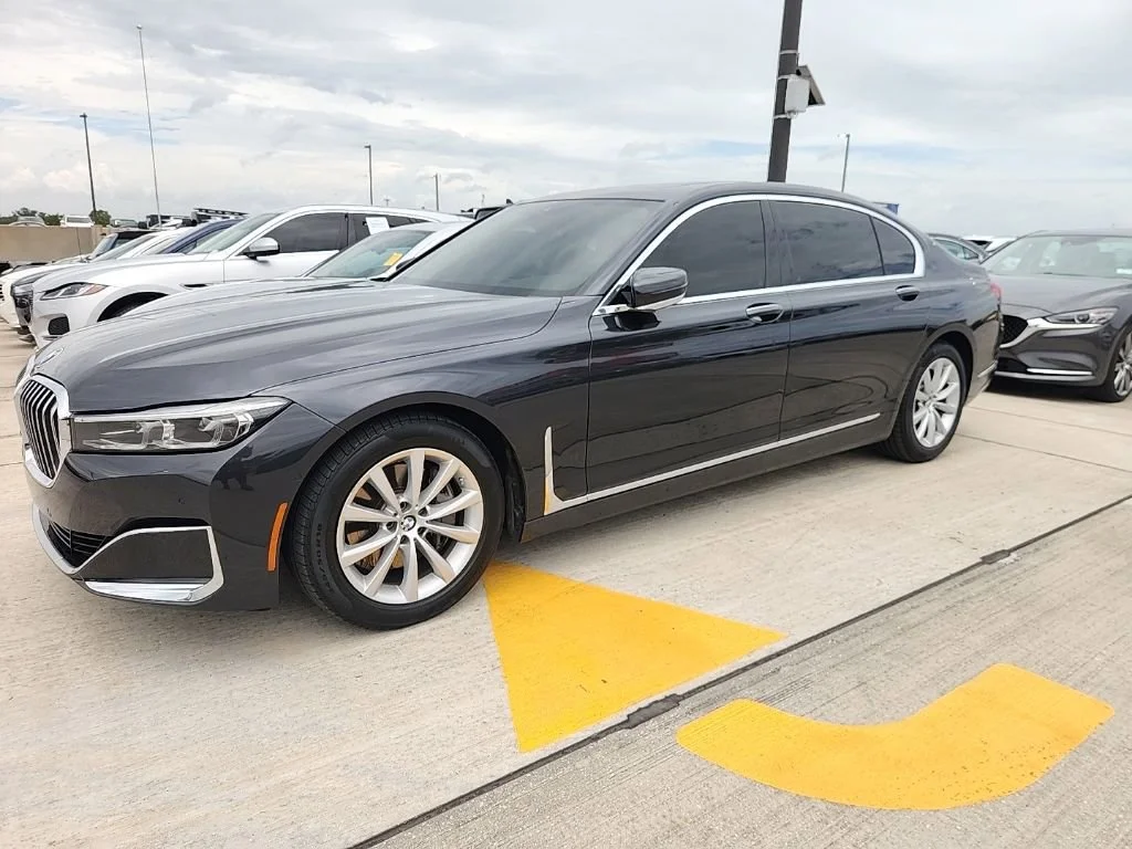2020 BMW 7 Series 740i's photo