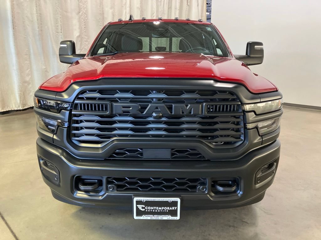 New 2026 Molten Red Pearl-Coat Exterior Paint RAM Tradesman image 20