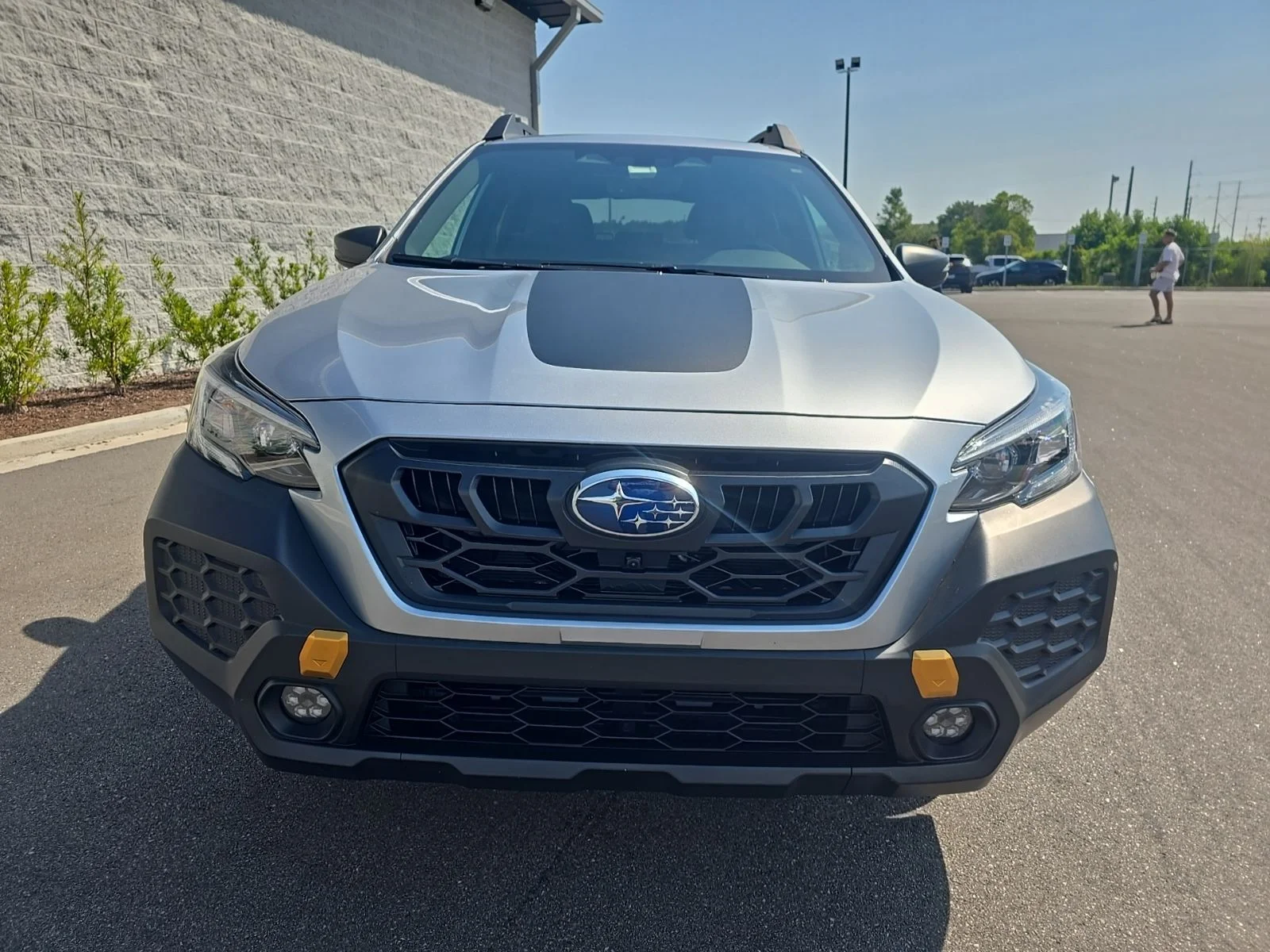 Used 2025 Ice Silver Metallic Subaru Wilderness image 11