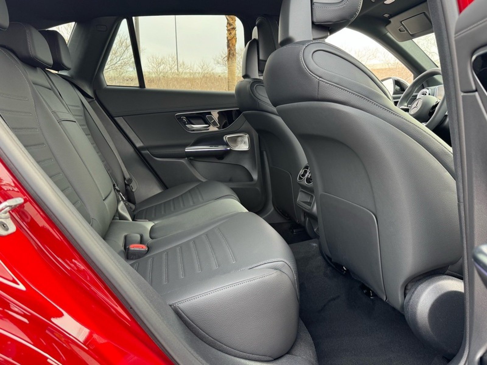 New 2026 MANUFAKTUR Patagonia Red Metallic Mercedes-Benz GLC 300 SUV image 17