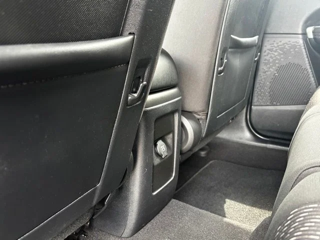Used 2020 Red Dodge SE image 22