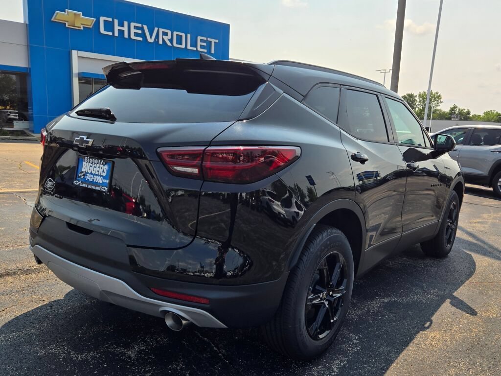 New 2026 Black Chevrolet 2LT image 10
