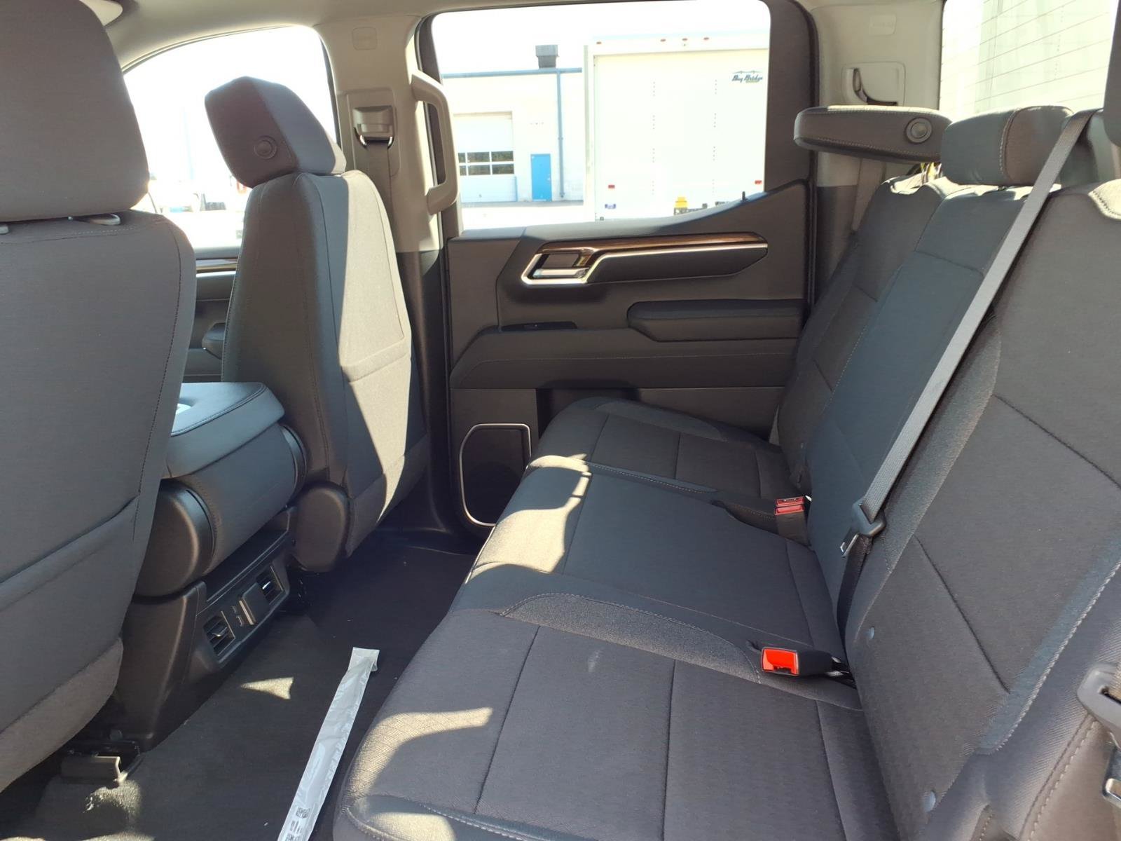 2026 Chevrolet Silverado 1500 LT - Photo 15