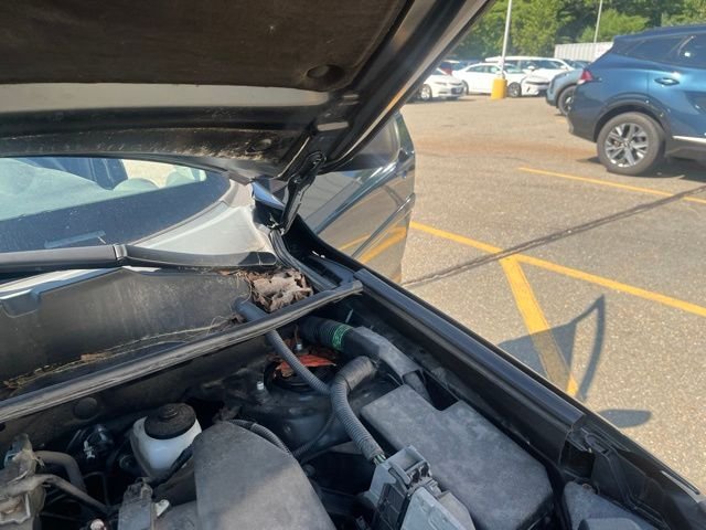 Used 2012 Green Toyota Base image 21