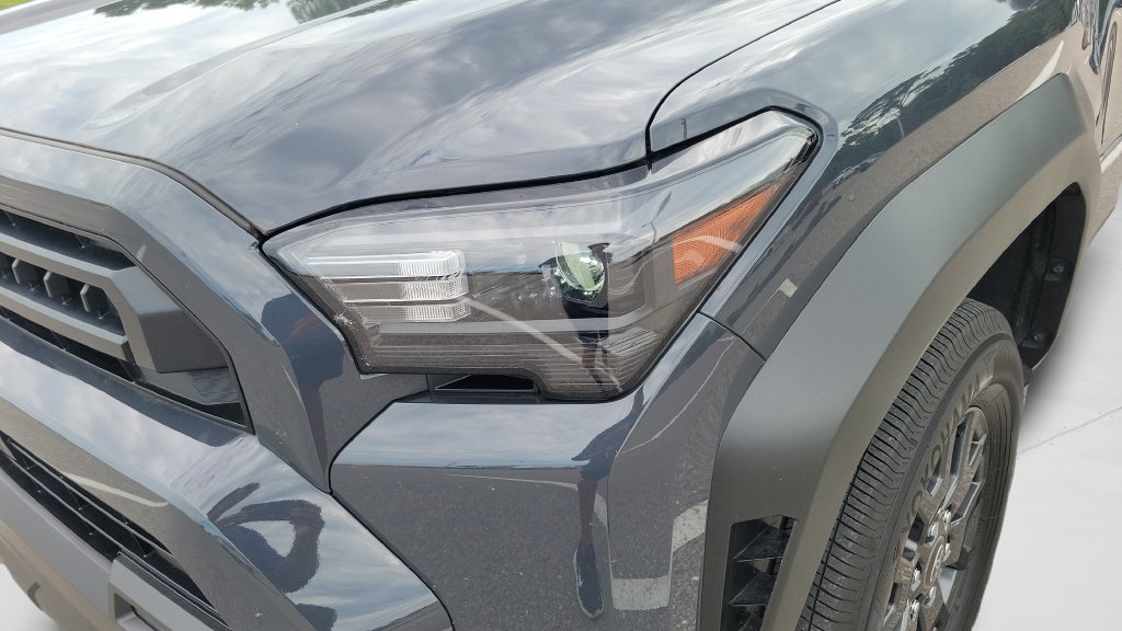 Certified Used 2025  Toyota SR5 image 25