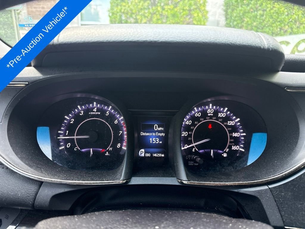 Used 2016 Silver Toyota XLE Premium image 8