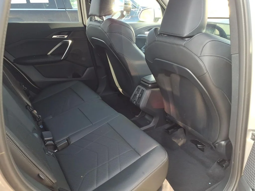 Used 2026 Silver BMW xDrive28i image 24