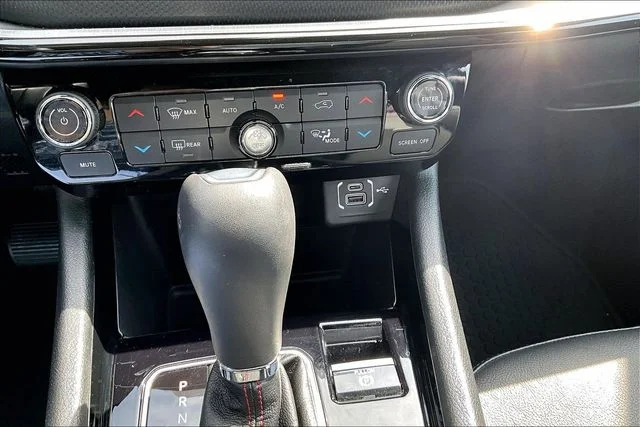 Used 2024 Metallic Jeep Trailhawk image 16