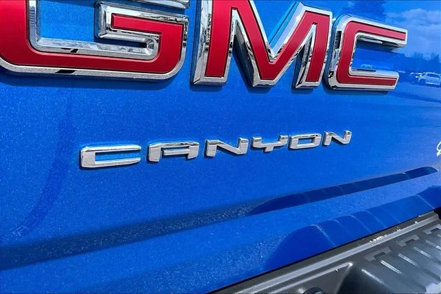 Used 2022 Blue GMC Elevation image 25
