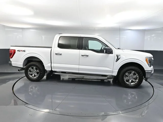 Used 2021 White Ford XLT image 3