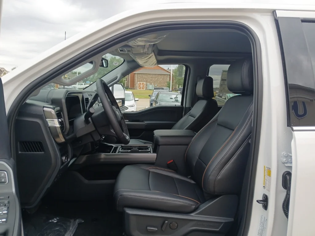 New 2026 Oxford White Ford F-250® Lariat® image 12