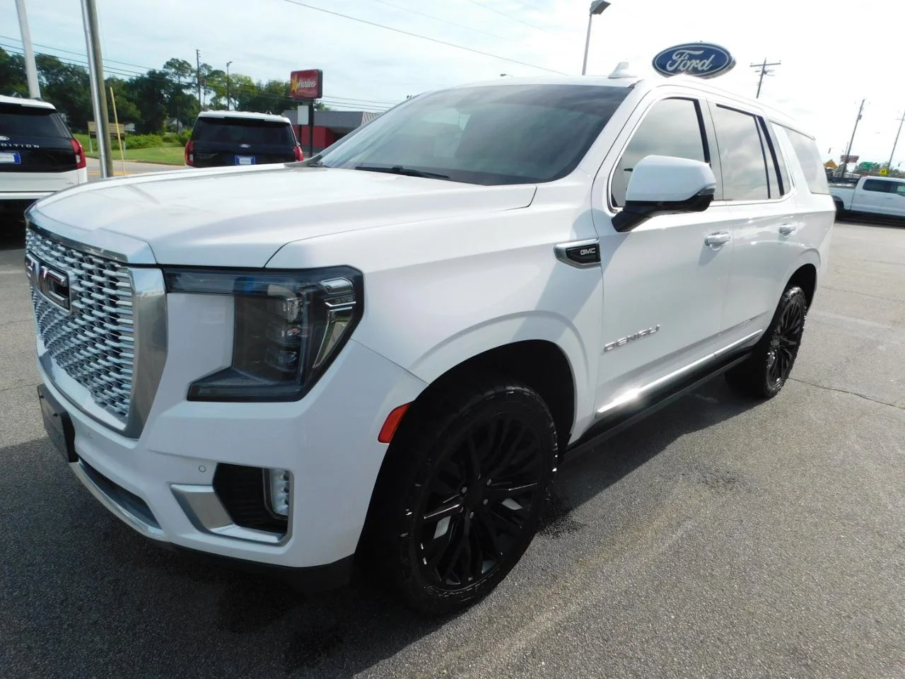 Used 2021 White GMC 4WD 4dr Denali image 4