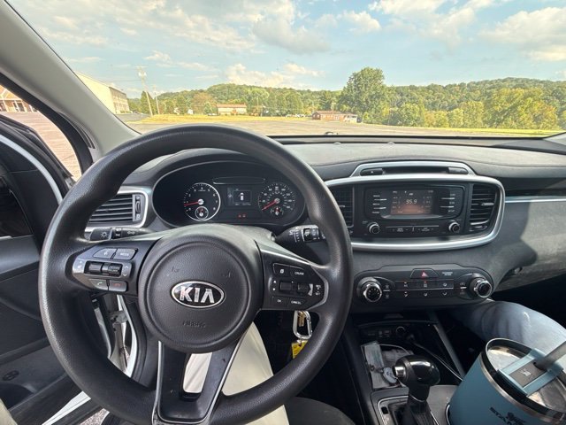 Used 2016 White Kia LX image 8