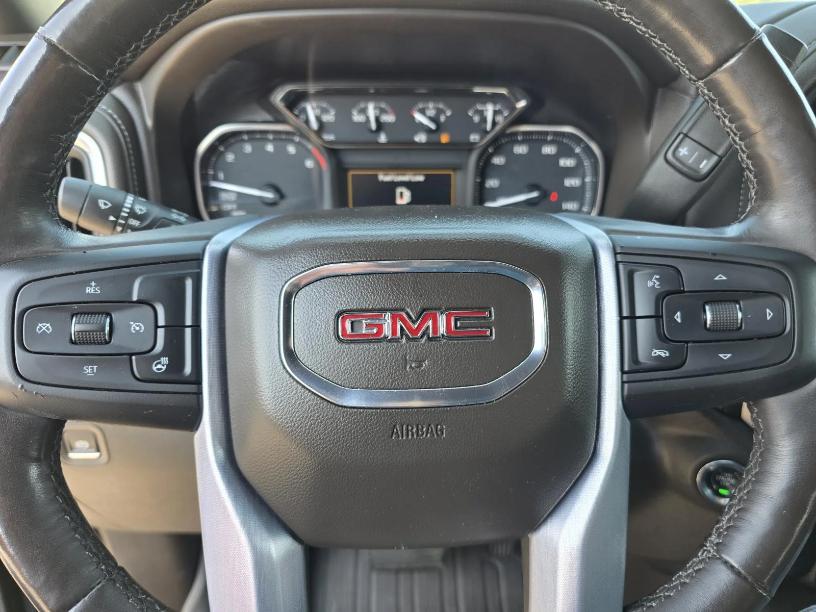 Used 2020 DEEP MAHOGANY METALLIC GMC SLT image 14