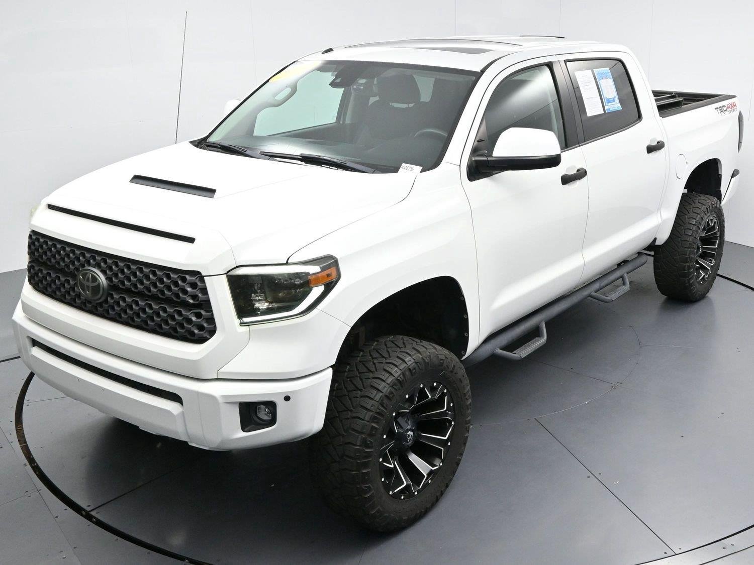 Used 2019 Super White Toyota SR5 image 34
