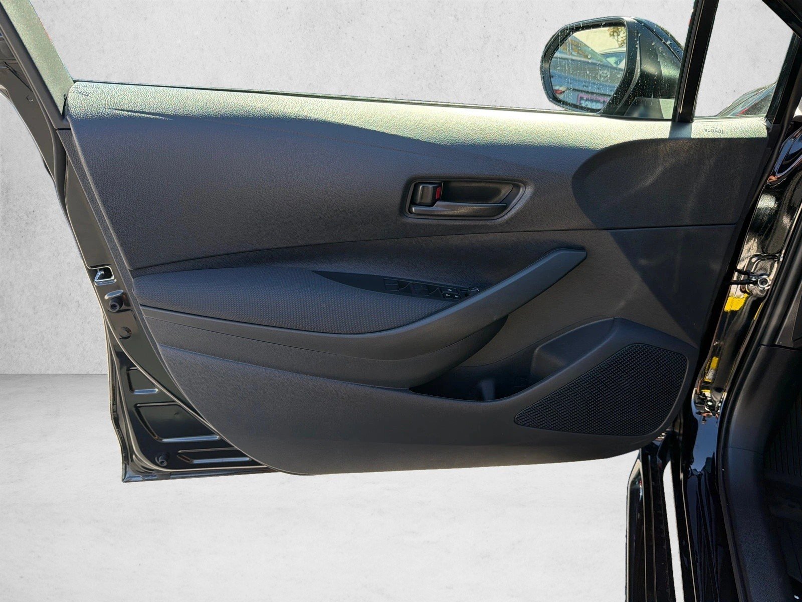 New 2027 Inked Toyota LE image 10