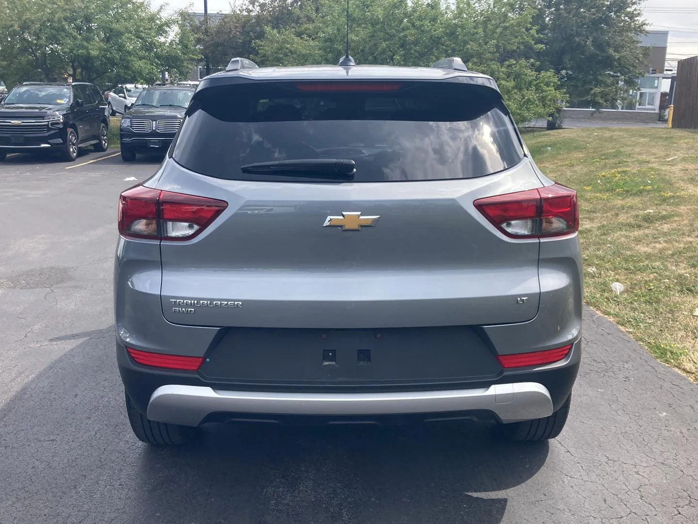 Used 2023 STERLING GRAY METALLIC Chevrolet LT image 6