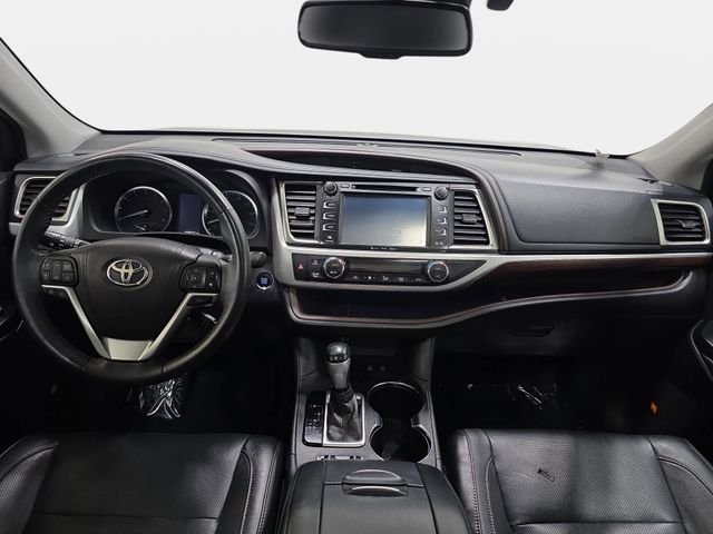 Used 2016 Black Toyota Limited Platinum V6 image 10