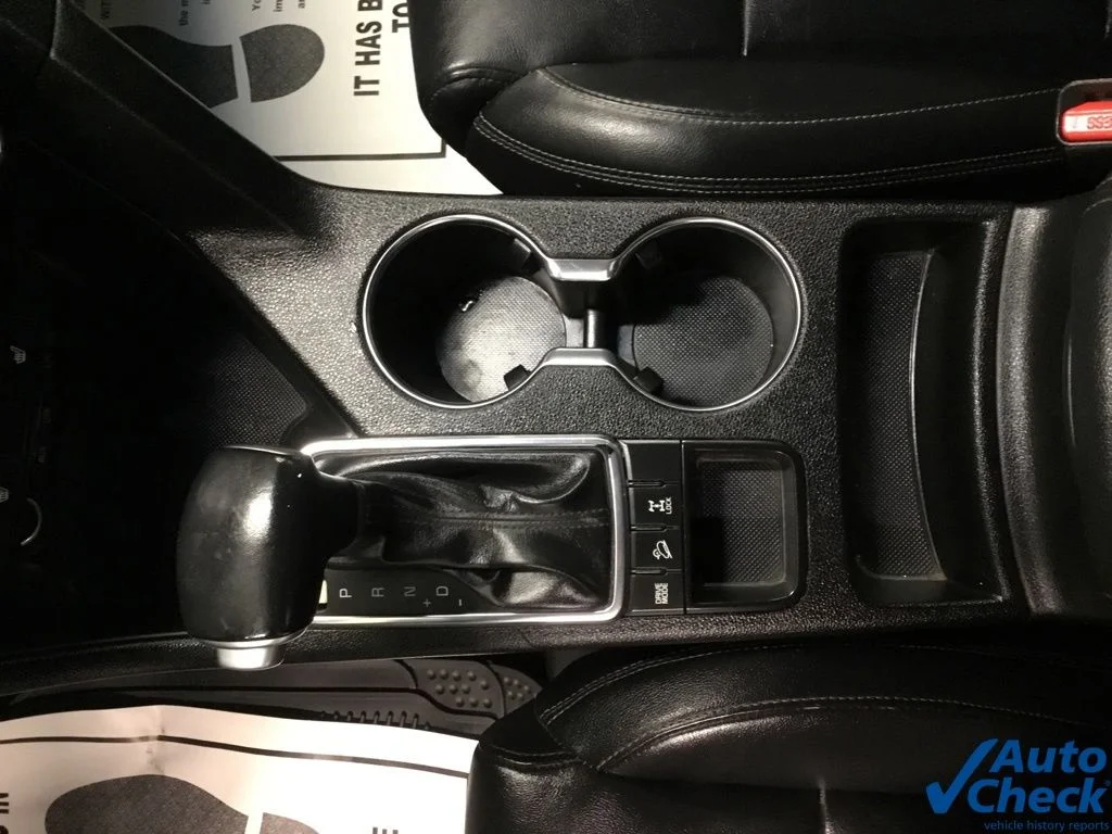 Used 2018 White Kia EX image 49