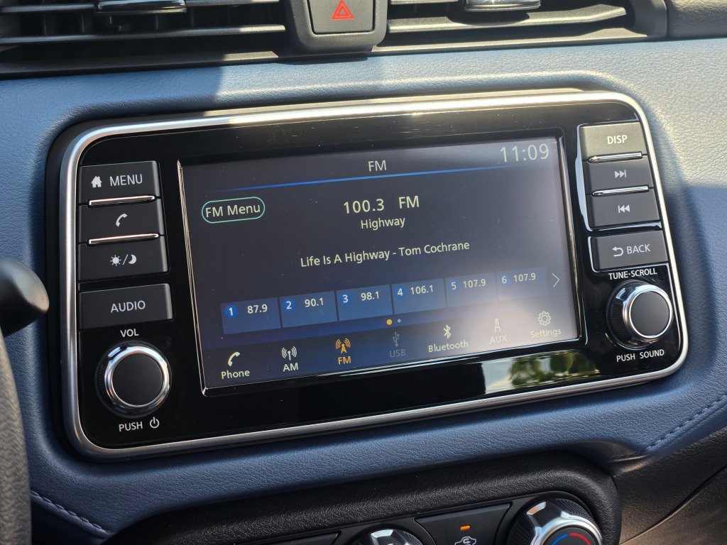 2025 Nissan Versa Sedan SV - Photo 22