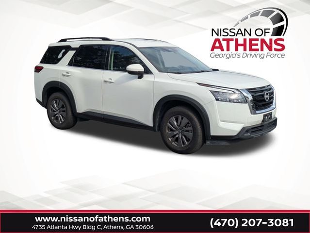 2025 Nissan Pathfinder SV