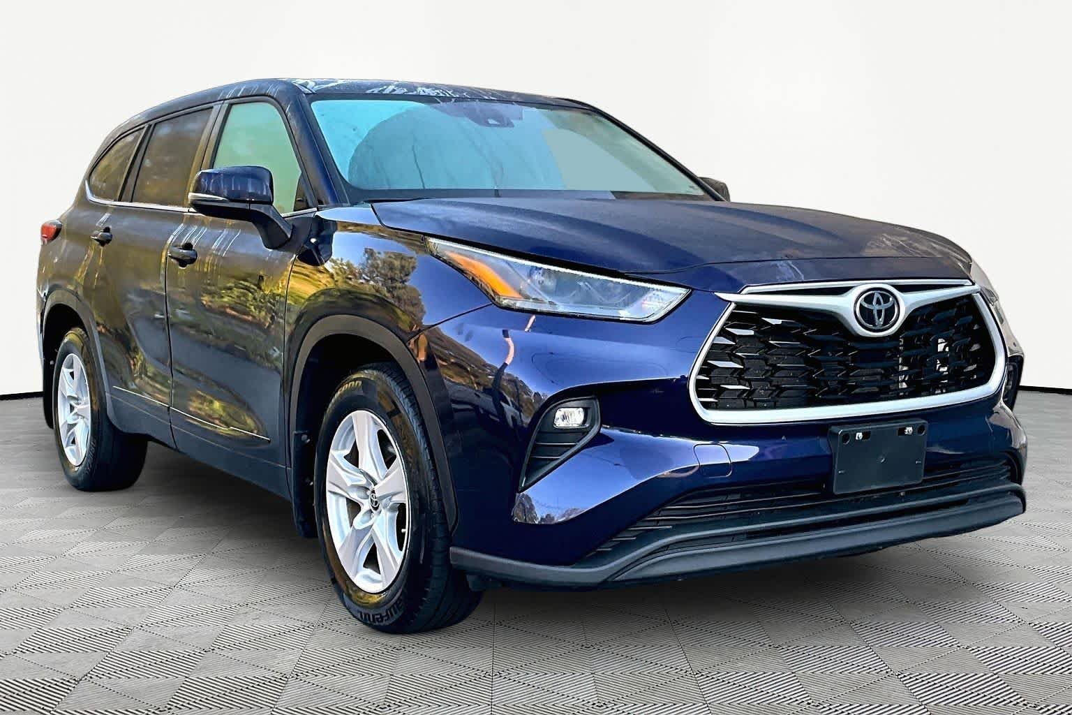 Used 2023 Blueprint Toyota LE image 3