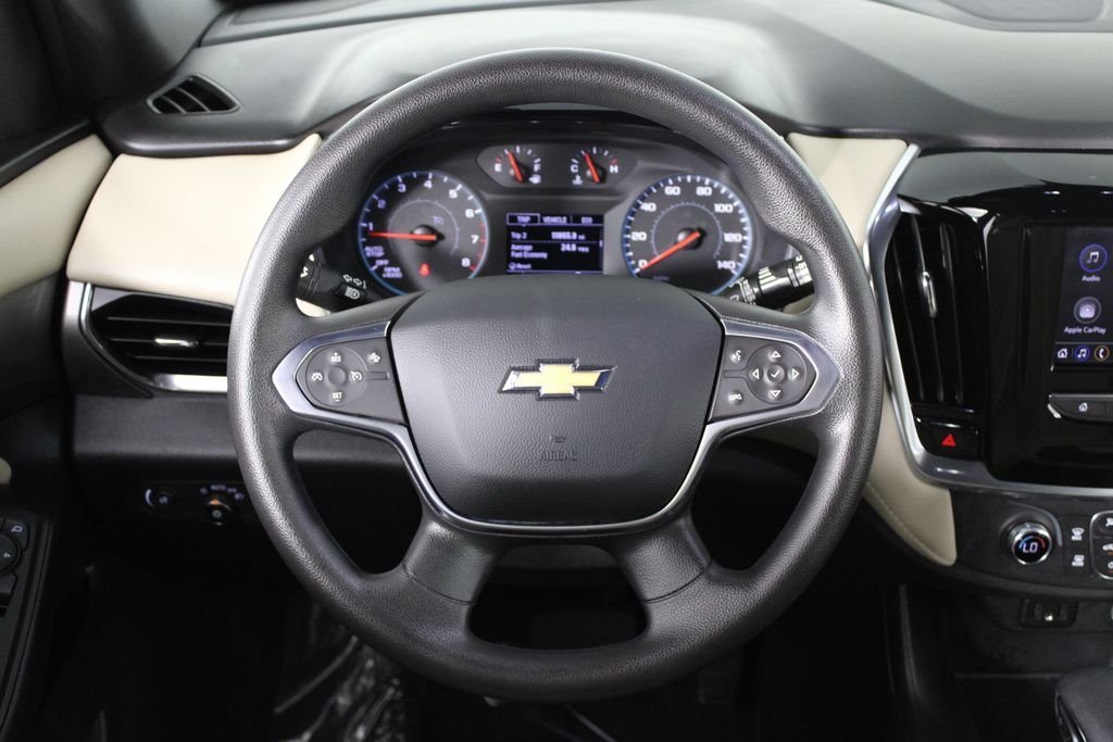 2023 Chevrolet Traverse LS - Photo 17