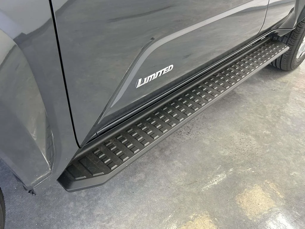 Certified Used 2026  Toyota Limited image 10