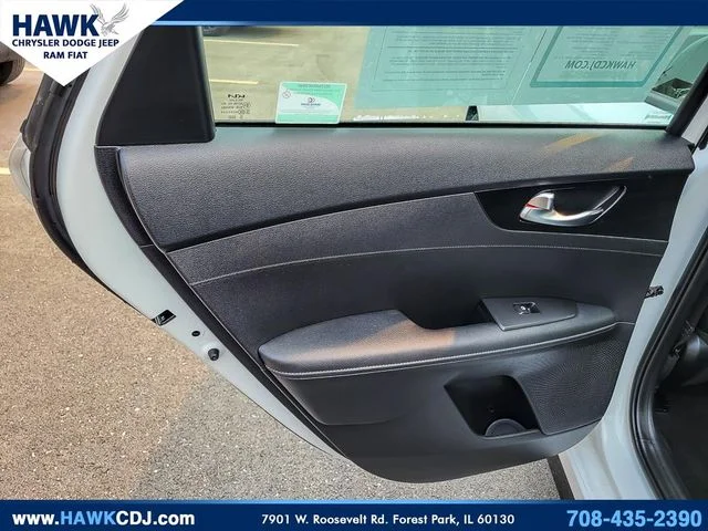 Used 2024 White Kia GT-Line image 25