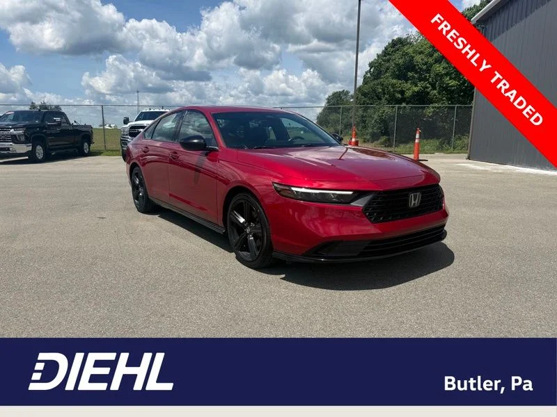 Used 2024  Honda Sport-L image 1