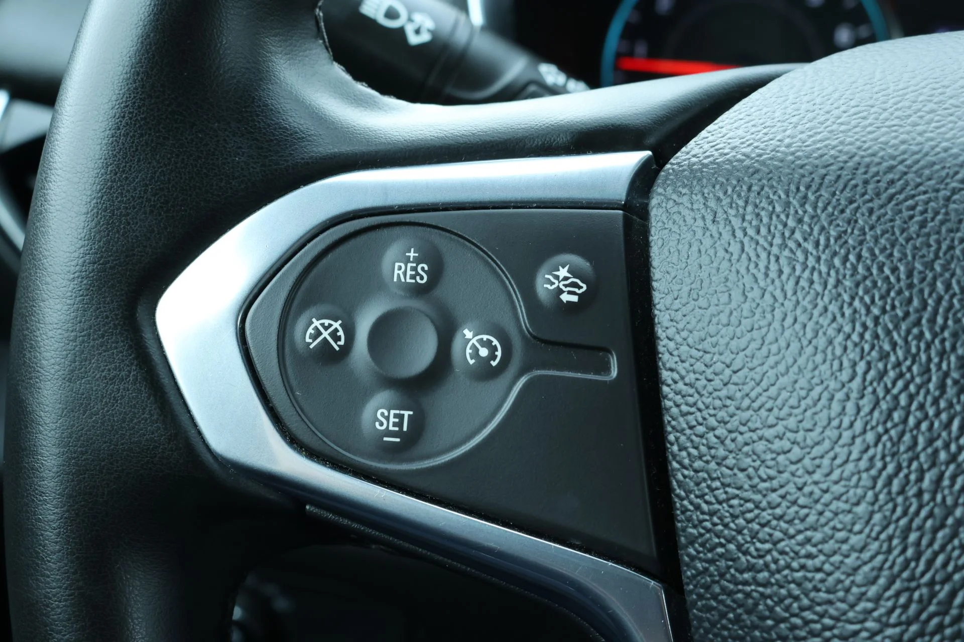 Used 2023 Red Chevrolet LT image 9