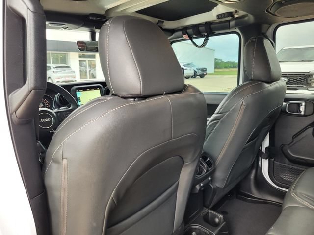 Used 2023 White Jeep Sport Altitude image 35