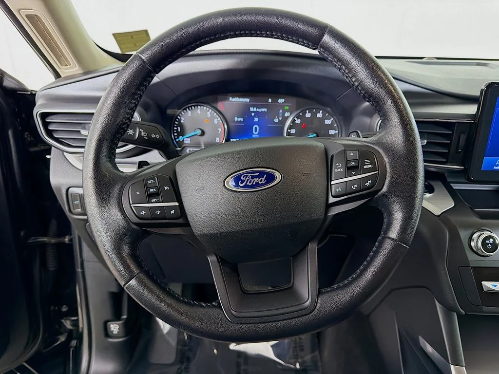 Used 2020 Black Ford XLT image 13