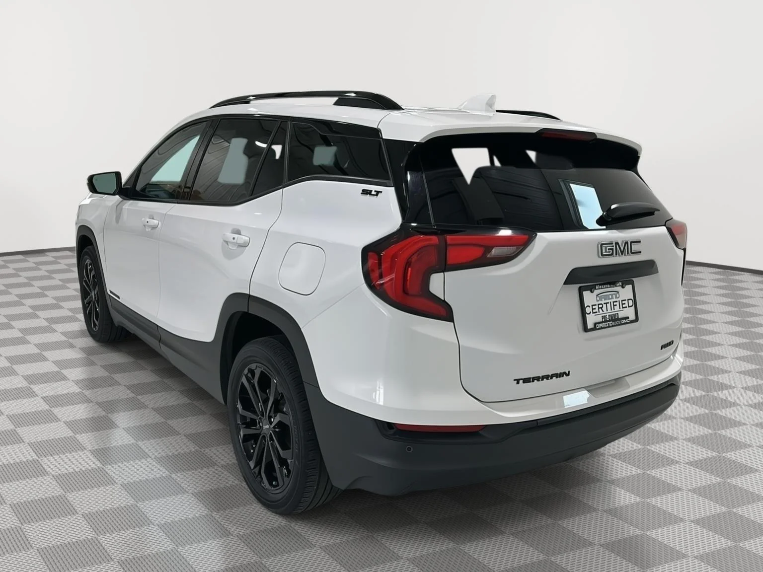 Used 2021 SUMMIT WHITE GMC SLT image 3