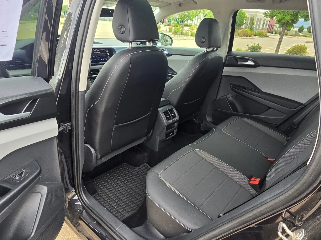 Used 2023 Deep Black Pearl Volkswagen SE image 16